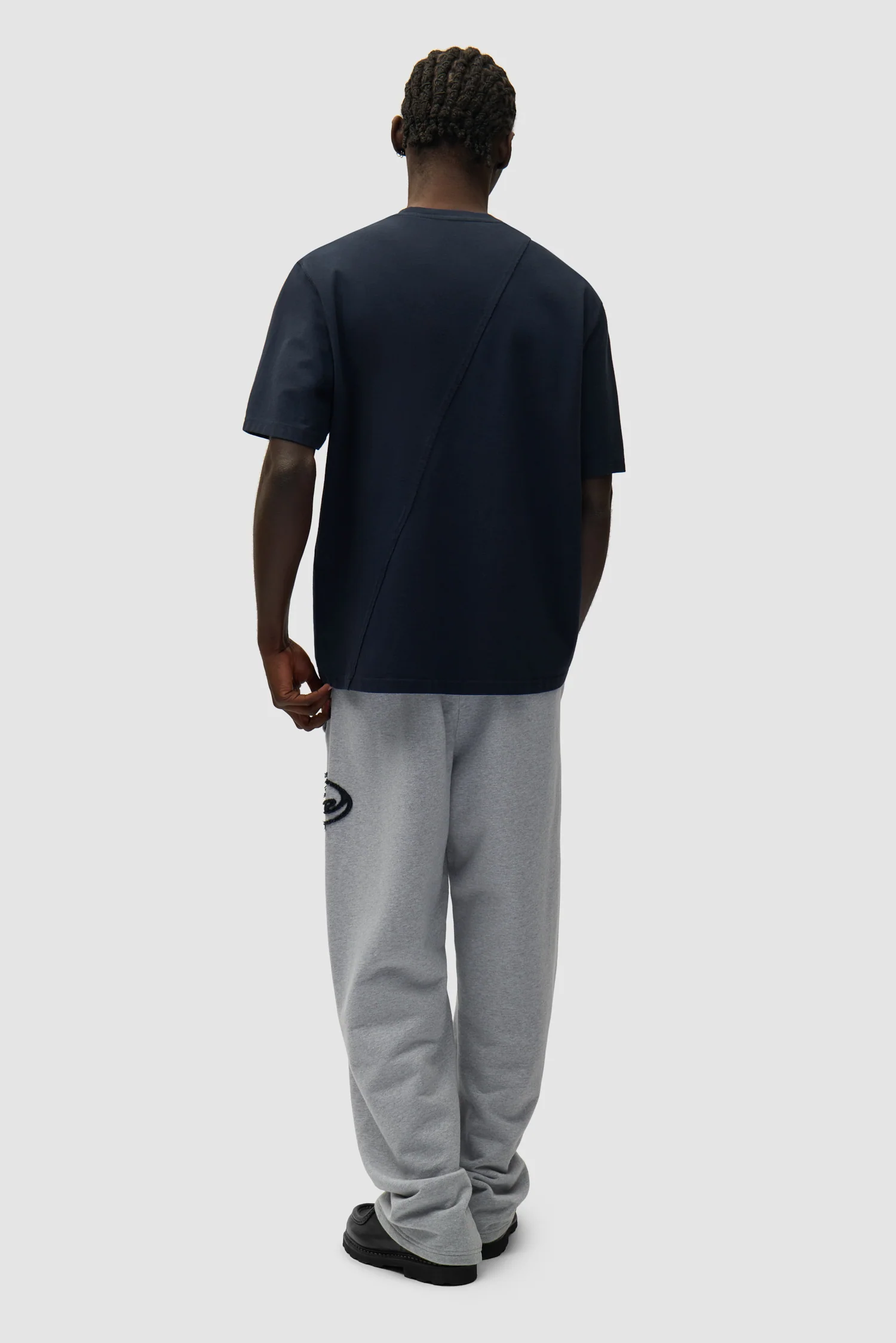 Circle Logo T-shirt - Navy - Image 6